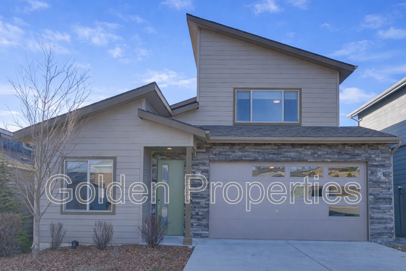 3 Bed, 3 Bath Home in Riverstone – Available Mid-October! property image