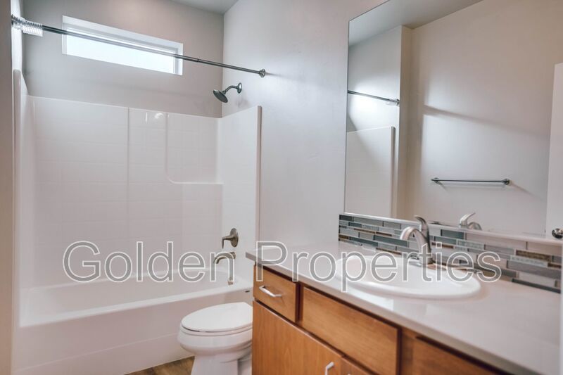 3 Bed, 3 Bath Home in Riverstone – Available Mid-October! property image