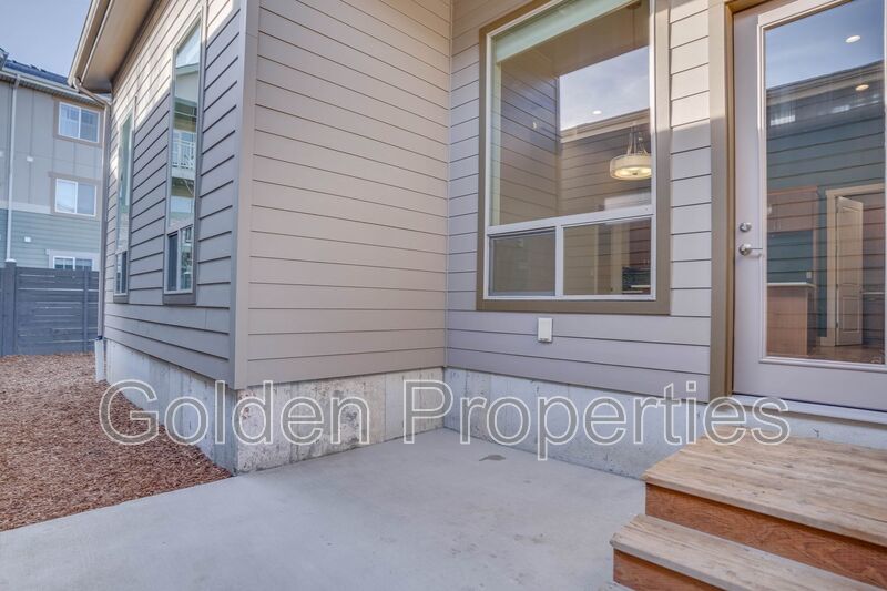 3 Bed, 3 Bath Home in Riverstone – Available Mid-October! property image