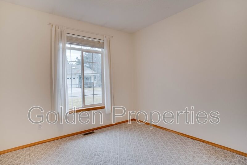 503 E Whitewater Ln property image