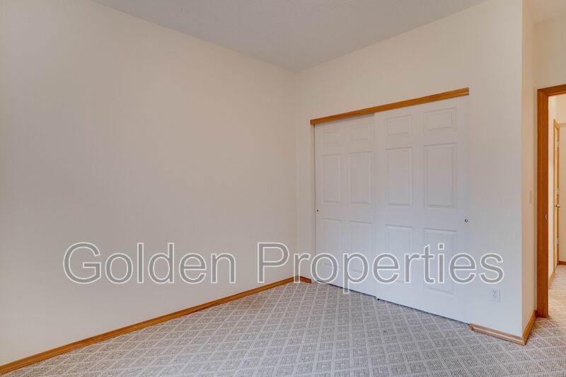 503 E Whitewater Ln property image