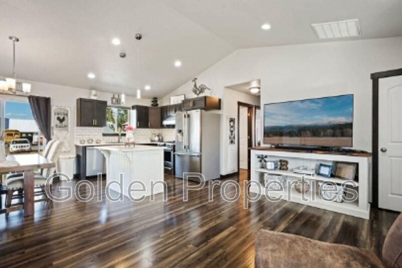 1505 East Yellowstone Avenue property image
