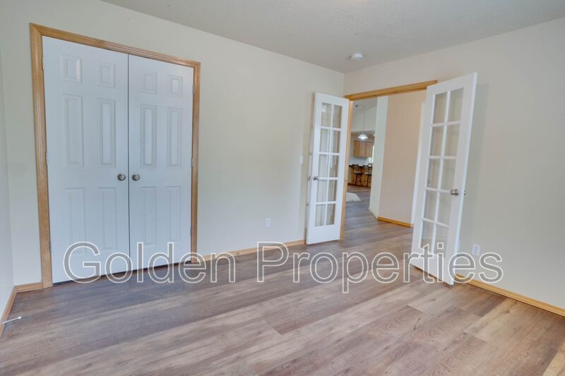 Large hard to find 4-bedroom! property image