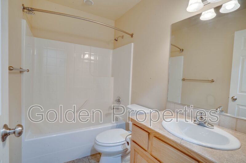 Large hard to find 4-bedroom! property image